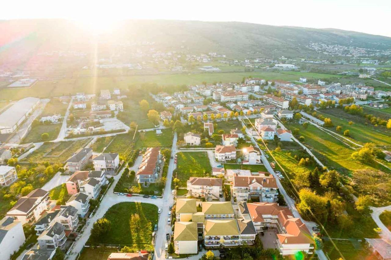 My Oneiro Apartments Ioannina Bagian luar foto