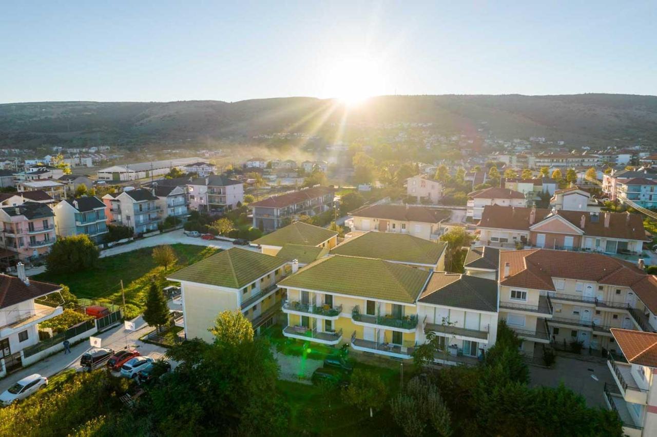 My Oneiro Apartments Ioannina Bagian luar foto